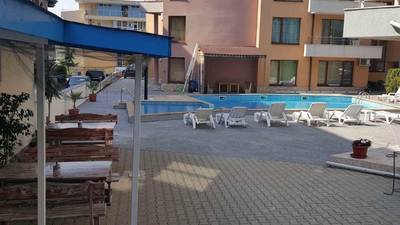 Апартаменти "Бриз" Sveti Vlas Exteriér fotografie